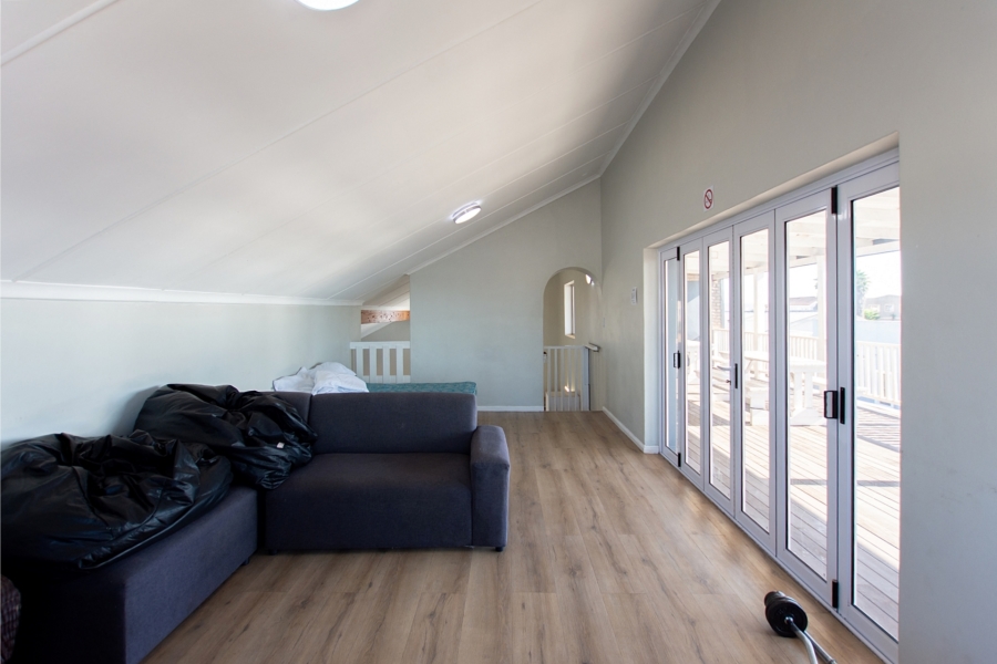 4 Bedroom Property for Sale in Middedorp Western Cape